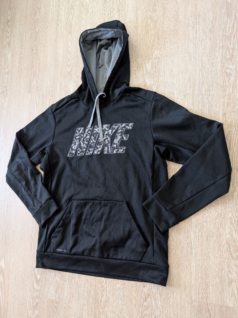 Nike Hoodie Men's Medium Therma Fit with Camo Logo